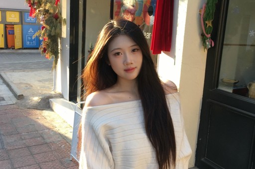 他是著名演员总演坏蛋导致57岁才结婚妻子至今都没有露过面